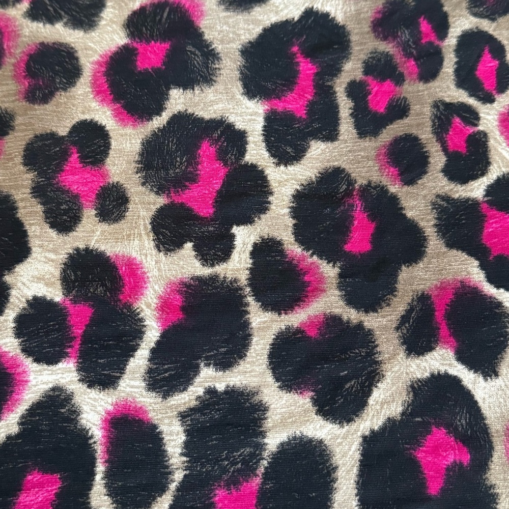 💗Gorgeous Dear Scarlett Mocha Magenta Leopard print dolman style blouse🤎 - Picture 10 of 10
